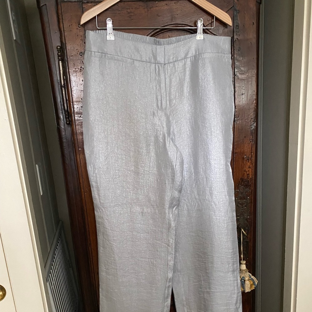 CHICOS silver pants, NWOT, size 2, great for wedding, evening, anytime!